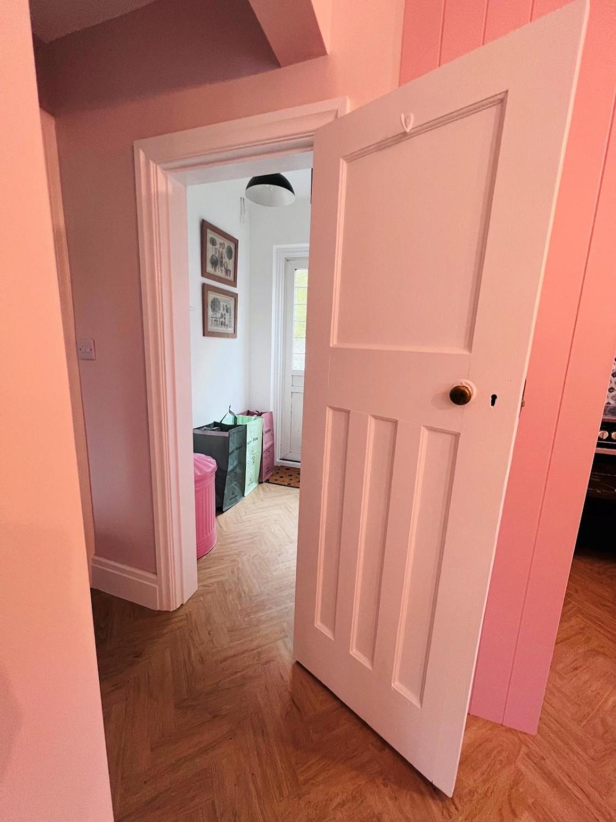 5 - Idyllic Location - Great For Groups