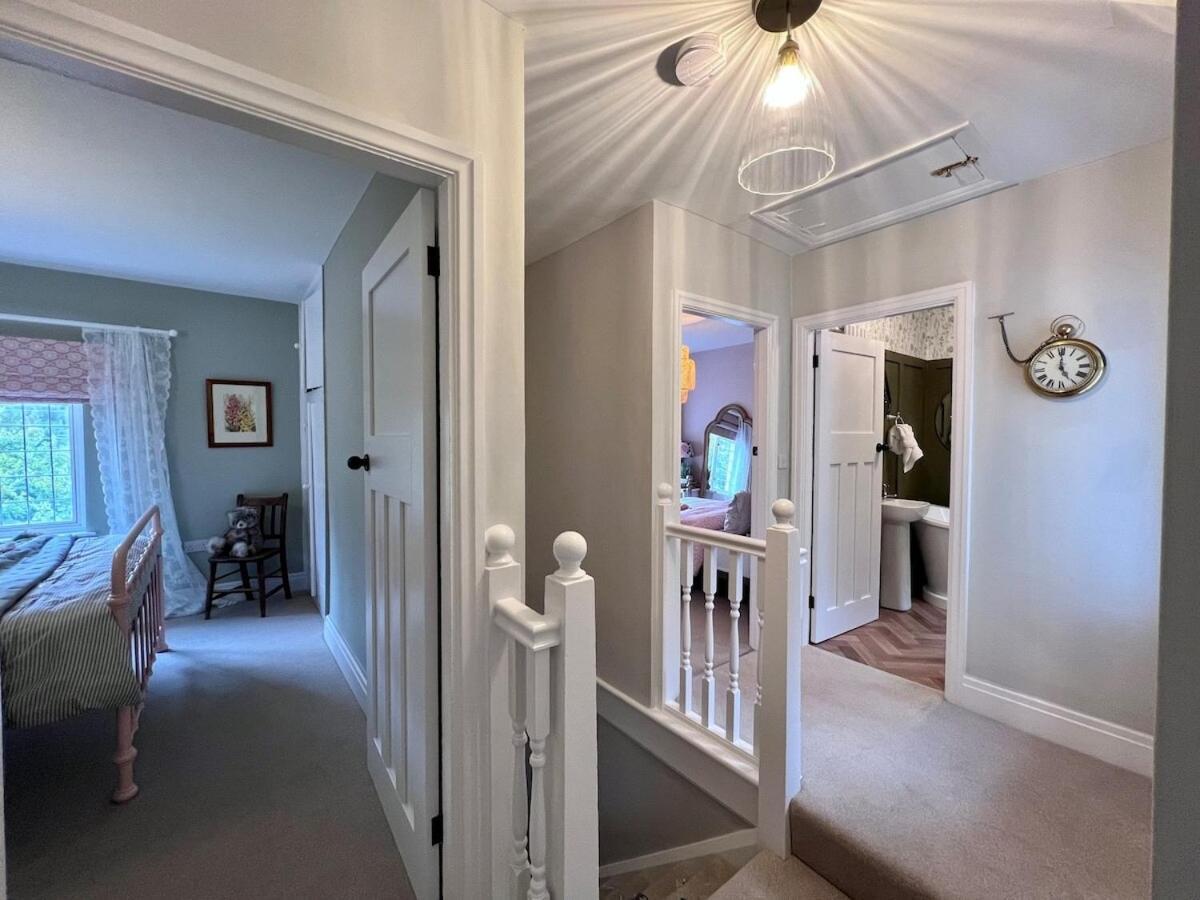 5 - Idyllic Location - Great For Groups Holiday home *