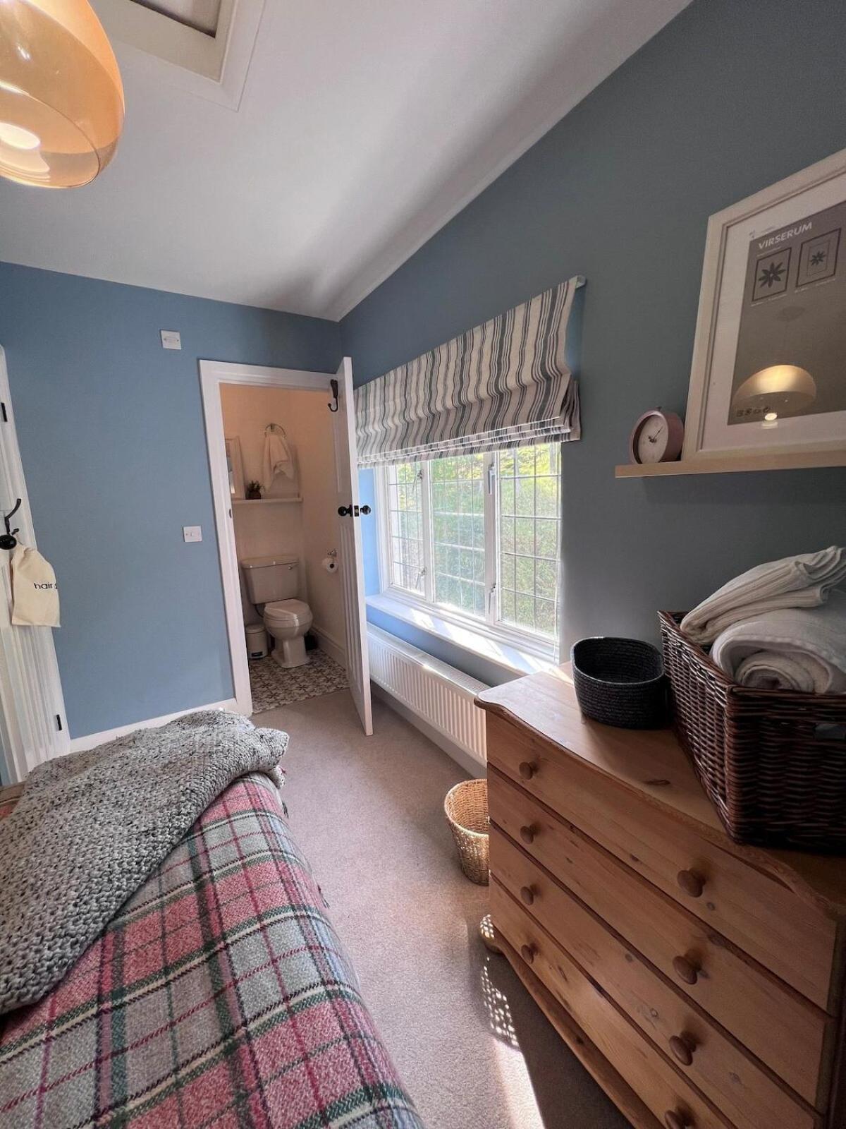 5 - Idyllic Location - Great For Groups Holiday home
